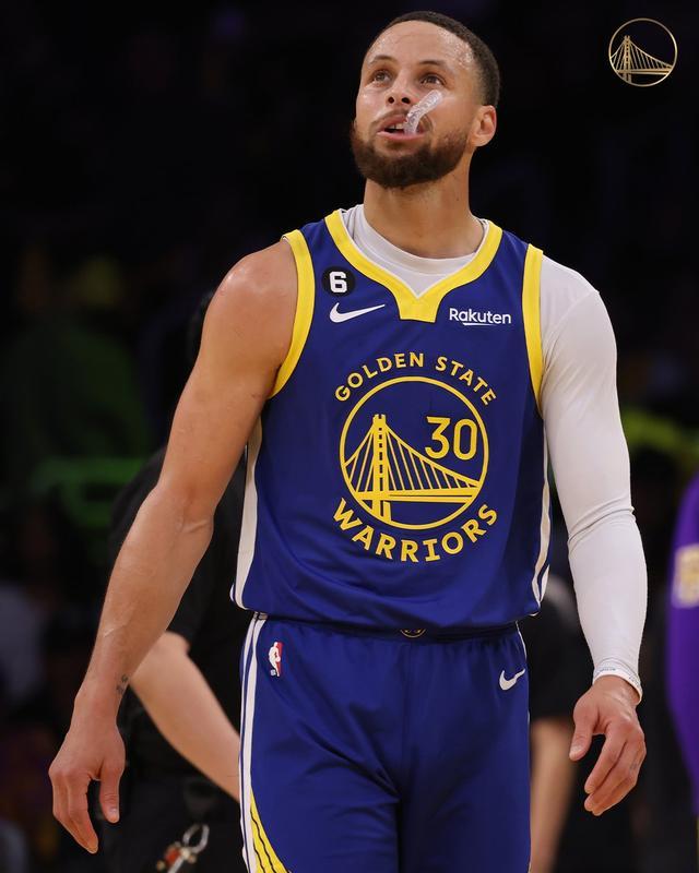 运动员并不 运动员并不