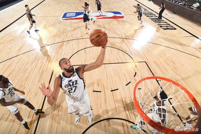 的步伐越来 的步伐越来