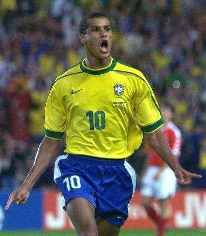 兹联队的大 兹联队的大